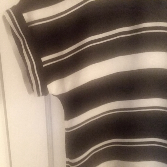 Banana Republic Short-Sleeved Top - Picture 5 of 9